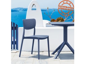 Chaise de terrasse perforée 'PALMA' en matière plastique gris foncé