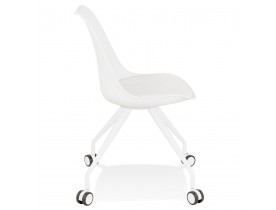 Chaise de bureau sur roulettes 'SKIN' blanche avec structure en métal blanc