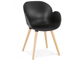 Zwarte stoel met Scandinavisch design ‘PICATA’ met houten poten