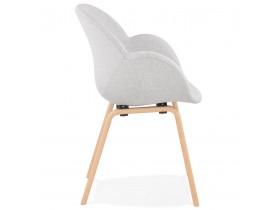 Designstoel met armleuningen 'SAMY' in lichtgrijze stof en Scandinavische stijl