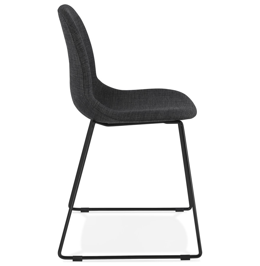 Chaise design 'DISTRIKT' en tissu gris foncé avec pieds en métal noir vue3
