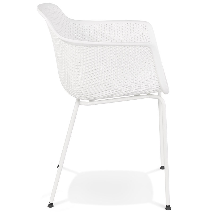 Chaise avec accoudoirs perforée 'DRAK' blanche intérieure / extérieure vue3