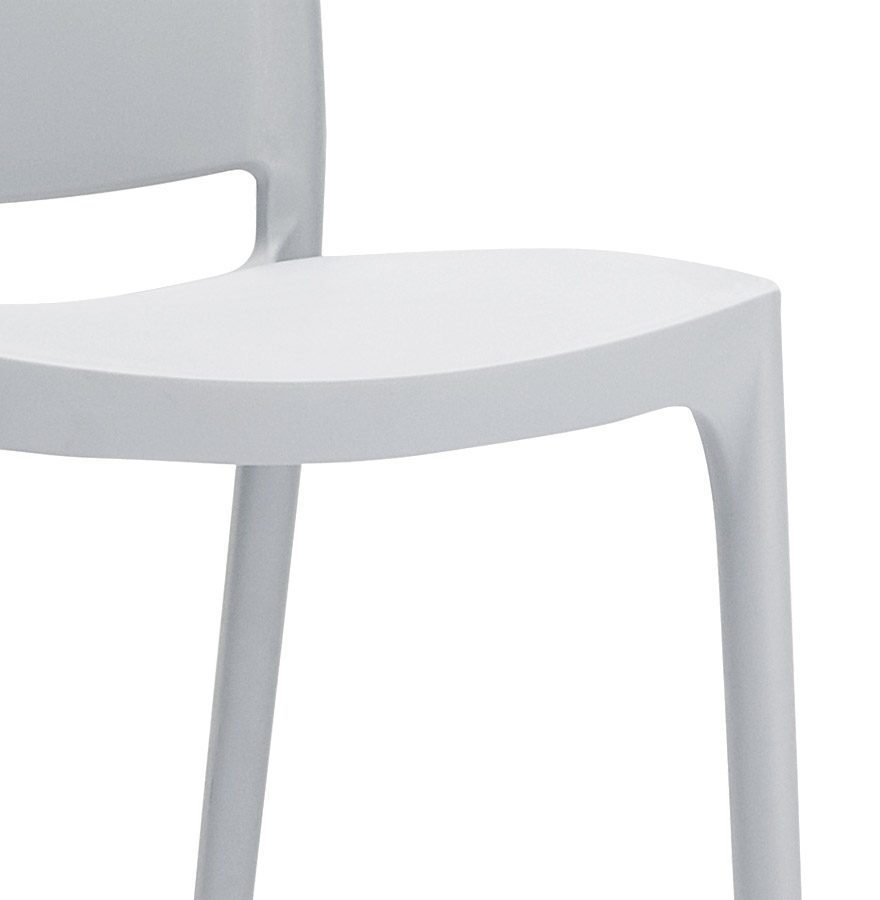 Chaise design 'ENZO' grise vue3