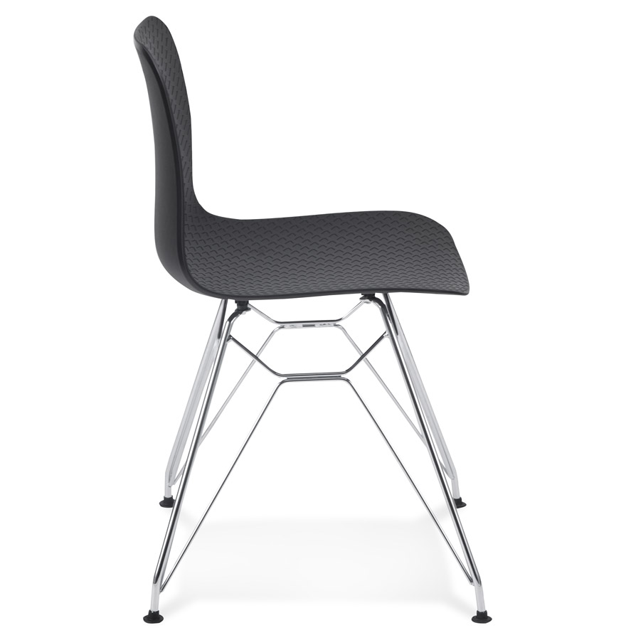 Chaise design ´GAUDY´ noire avec pied en métal chromé