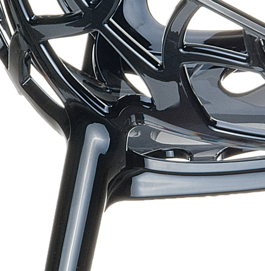 Chaise moderne 'GEO' noire transparente en matière plastique vue3