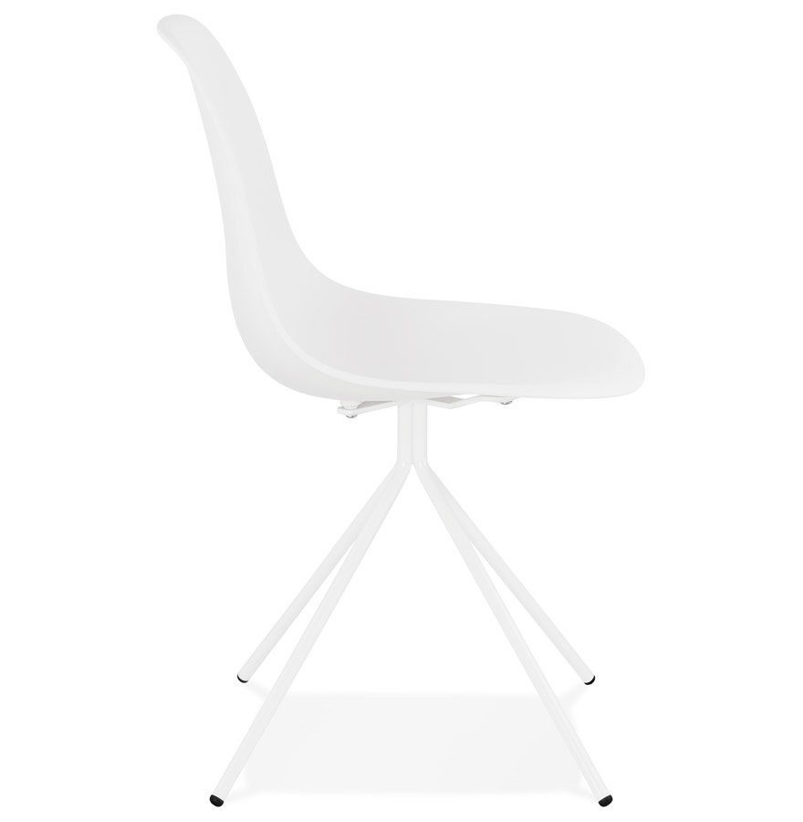 Chaise moderne ´LORY´ blanche avec pied en métal