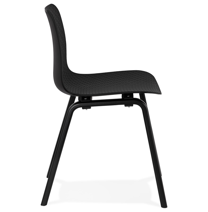 Chaise design 'PACIFIK' noire avec pieds en bois noir vue3