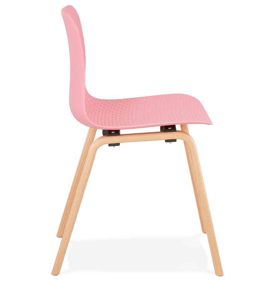 Chaise scandinave ´PACIFIK´ rose avec pieds en bois finition naturelle