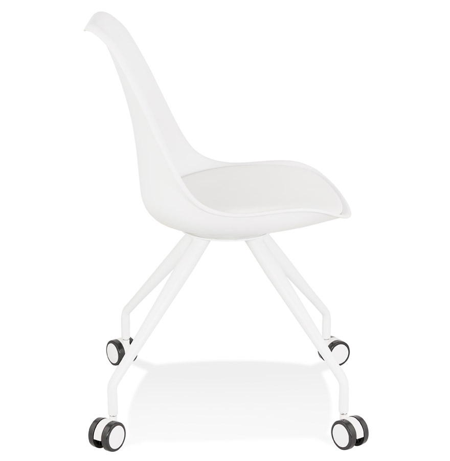 Chaise de bureau sur roulettes 'SKIN' blanche avec structure en métal blanc vue3