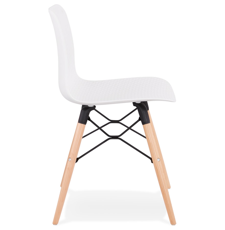 Chaise scandinave 'TONIC' blanche design vue3